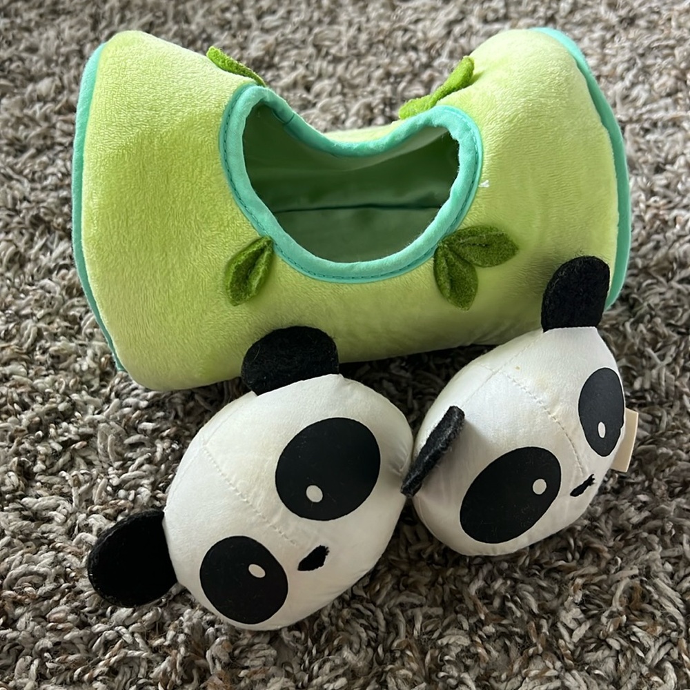 Panda 🐼 crate activity (they squeak)